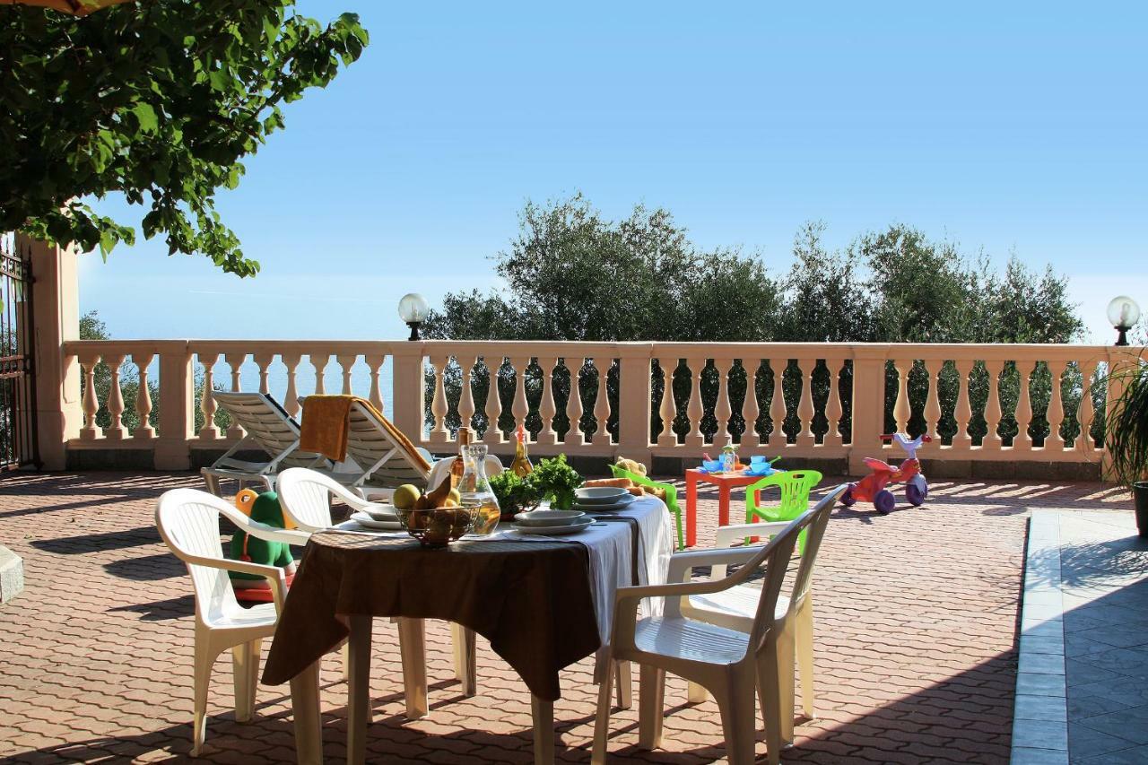 Appartamenti Villa Chiara Imperia Eksteriør bilde